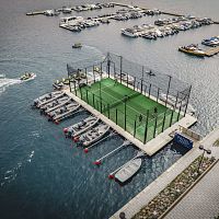 Floating platform for marinasmodularpadel court