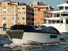 Inboard express cruiser opendual-consolewith cabin