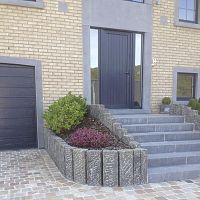 Louvered fence KIARA gardennatural stonecontemporary