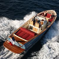 Inboard center console boat 35 dieseltwin-engineplaning hull