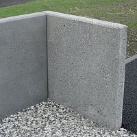 Reinforced concrete retaining wall Lmodularprefabfor garden enclosures