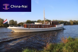 Cruising motor yacht classicwheelhousehybrid
