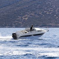 Outboard day cruiser 550opensport5-person max.