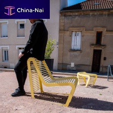 Contemporary urban armchair Solosteelsteelred