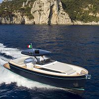 Inboard express cruiser 35twin-engineopencenter console