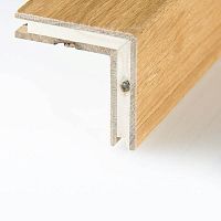 Wooden stair nosing TORO A SPIGOLO CON BISELLATURA