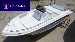 Outboard center console boat Aura 20fiberglass7-person max.sundeck